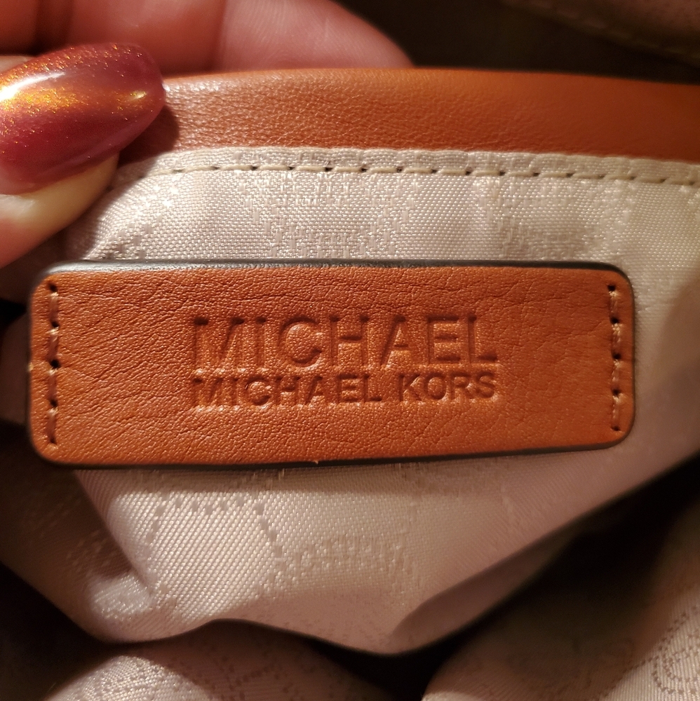 SOLD - Picture 5 of 8